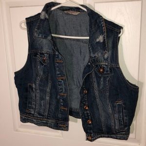 Jean Vest